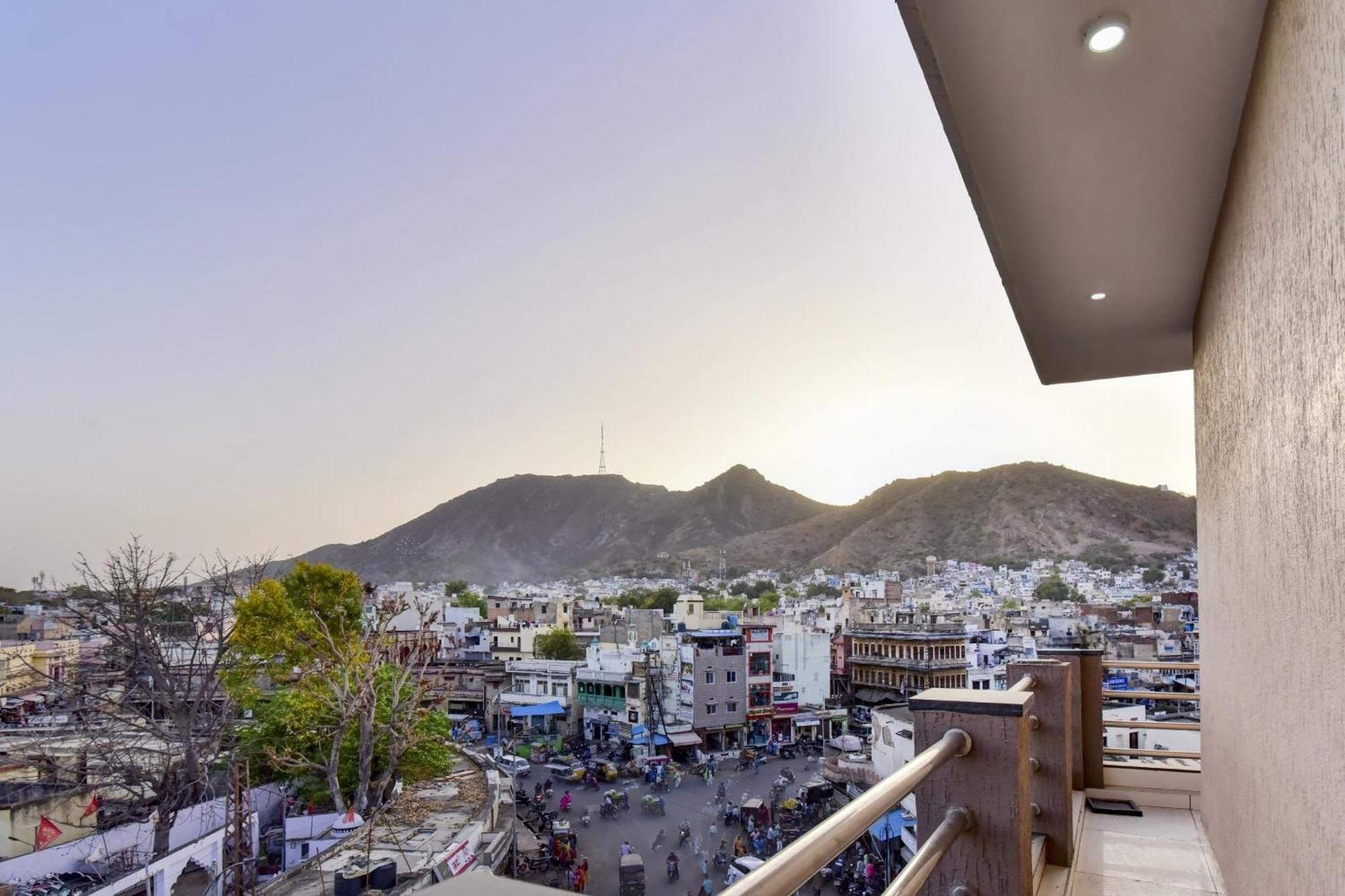 OYO 79474 Suman Palace Ajmer Exterior foto